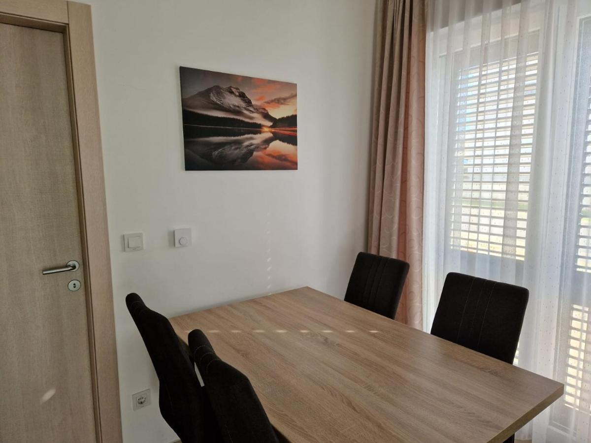 Villa Toni Biograd Na Moru Buitenkant foto